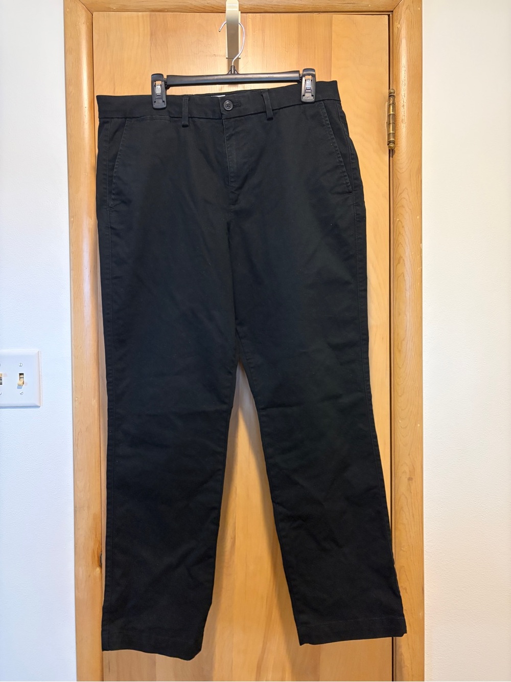 GAP Black Men's Essential Khaki Straight Pants 34x30